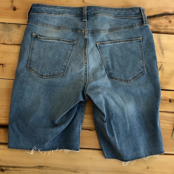 Universal Thread stretchy size 6 shorts worn 1x - Picture 7 of 11